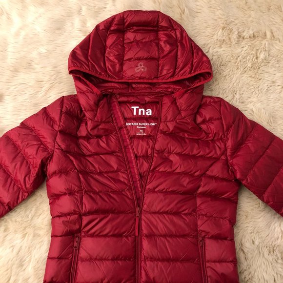 TNA Jackets & Blazers - NWOT TNA Aritzia Botanie Puffer